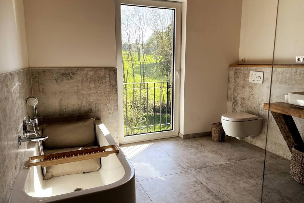 Forest Retreat- Serene 160M2 With Forest Views Wermelskirchen Eksteriør billede